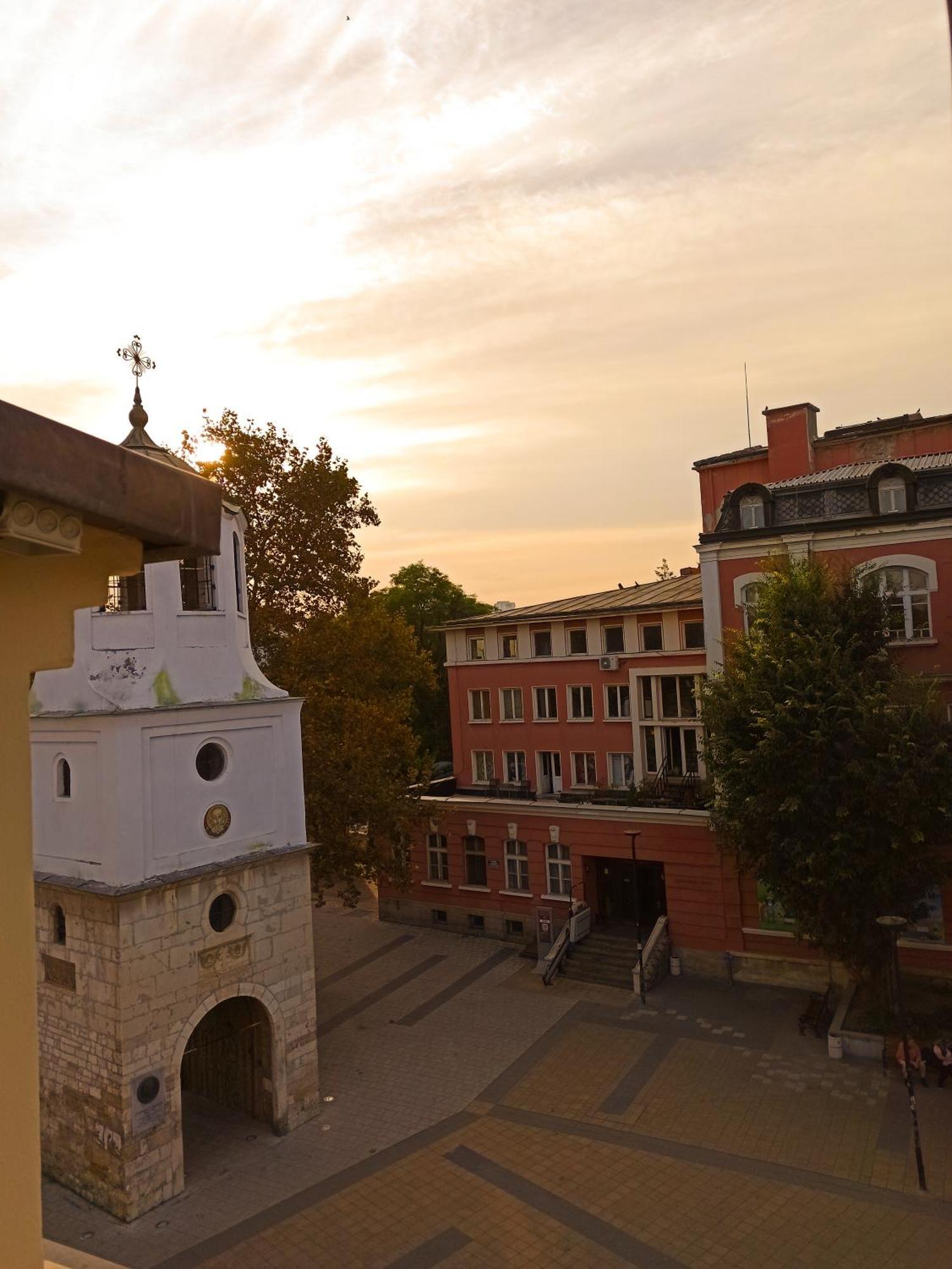 Хотел Театъръ Hotel Pleven Buitenkant foto