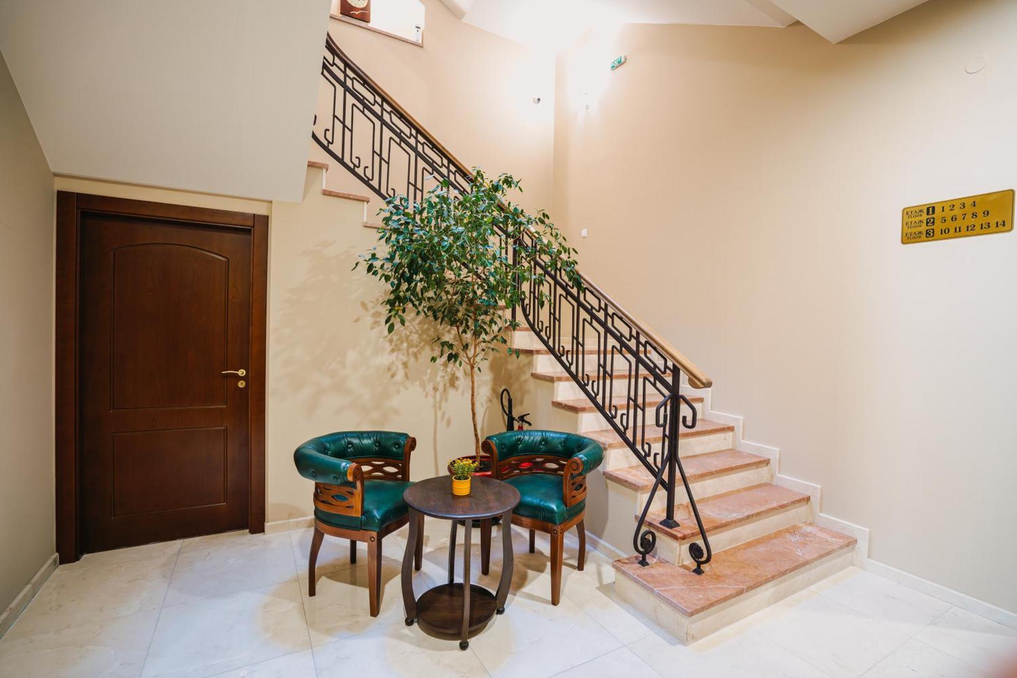 Хотел Театъръ Hotel Pleven Buitenkant foto